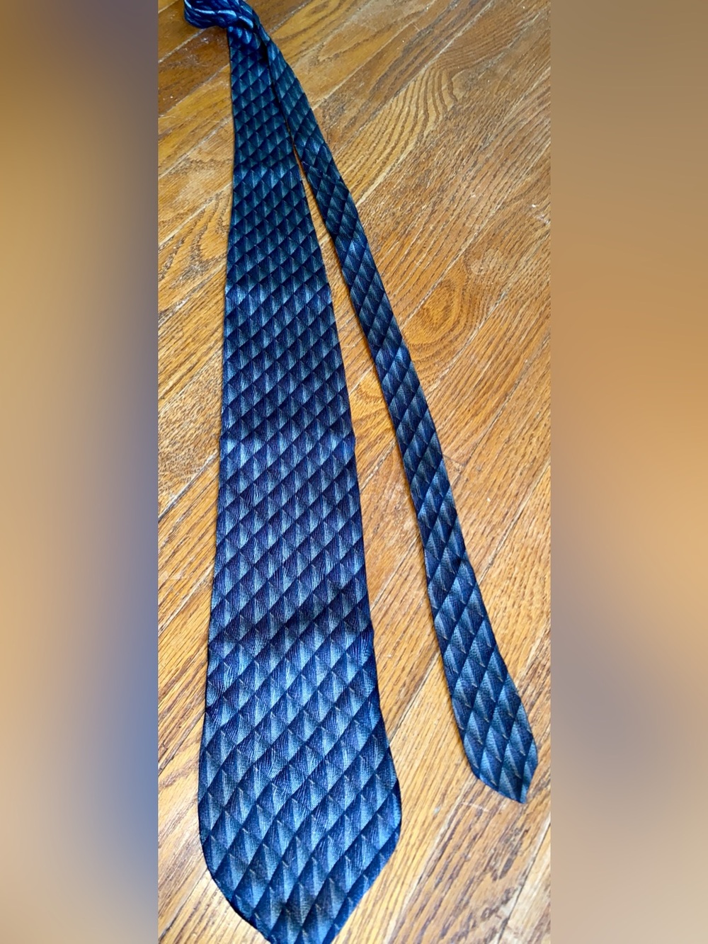 Oscar de la Renta Navy Diamond-Pattern Tie
